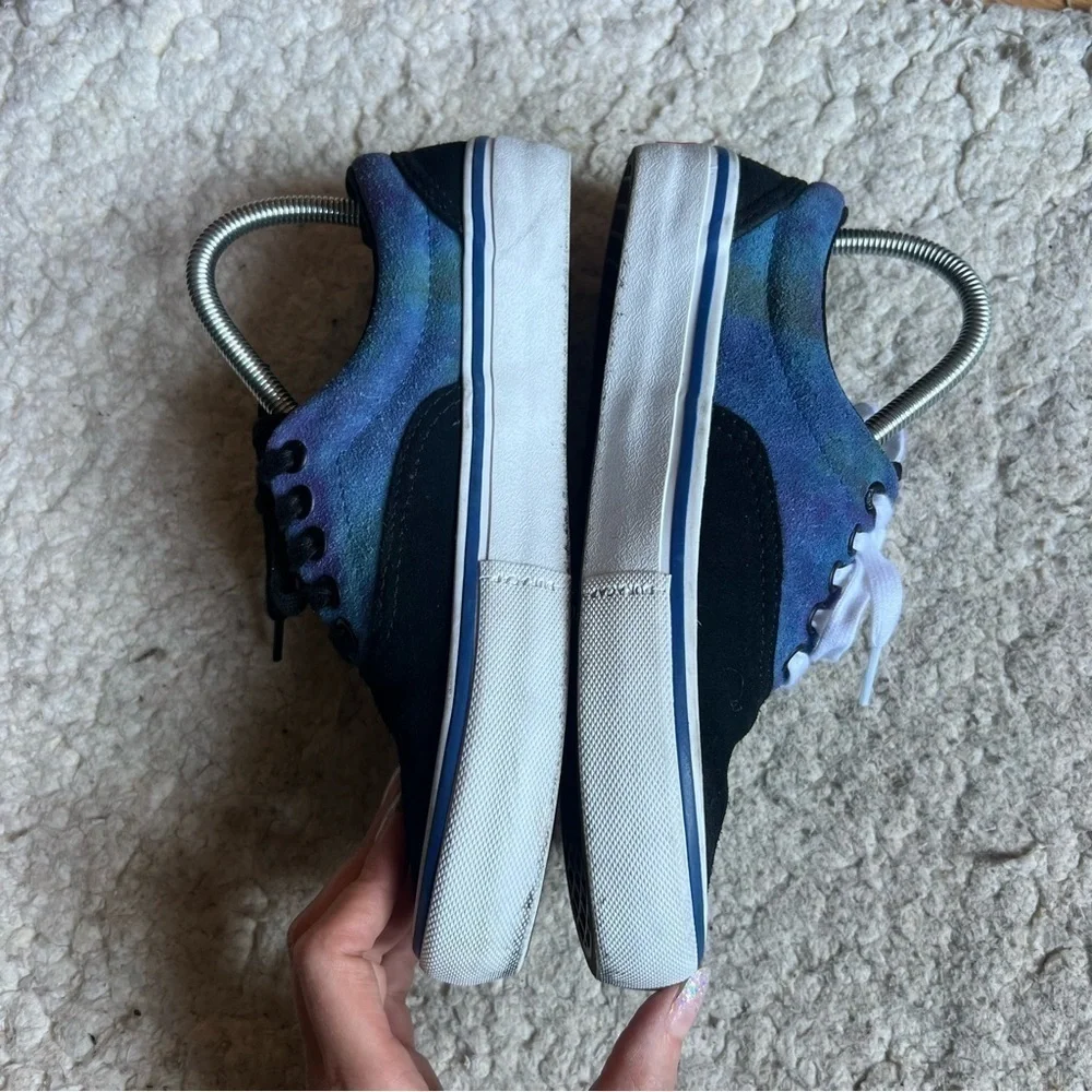 VANS: Men's Ultra Cush Black Purple Blue Galactic Suede Canvas Low Sneakers